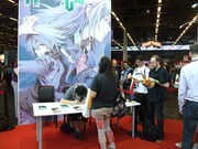 池野雅博がサイン会を行う様子。