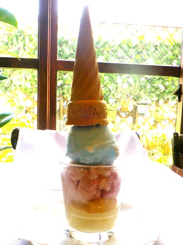 「かなえが落としたアイス」700円（Drink Set900円）(C)ルーツ / Piyo / アース・スター エンターテイメント / 亀井戸高校テニス部