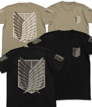 「調査兵団Tシャツ」は3045円。(c)諫山創・講談社／「進撃の巨人」製作委員会