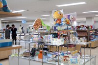 ショップコーナー。(c)藤子プロ