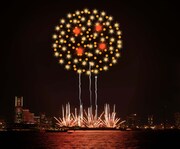 夏だ花火だジャンプまつりだ！横浜の空に打ち上がる四星球