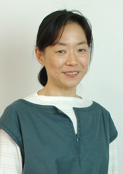 こうの史代は、比治山大学短期大学部美術科「マンガ・キャラクターコース」にて客員教授を務めている。