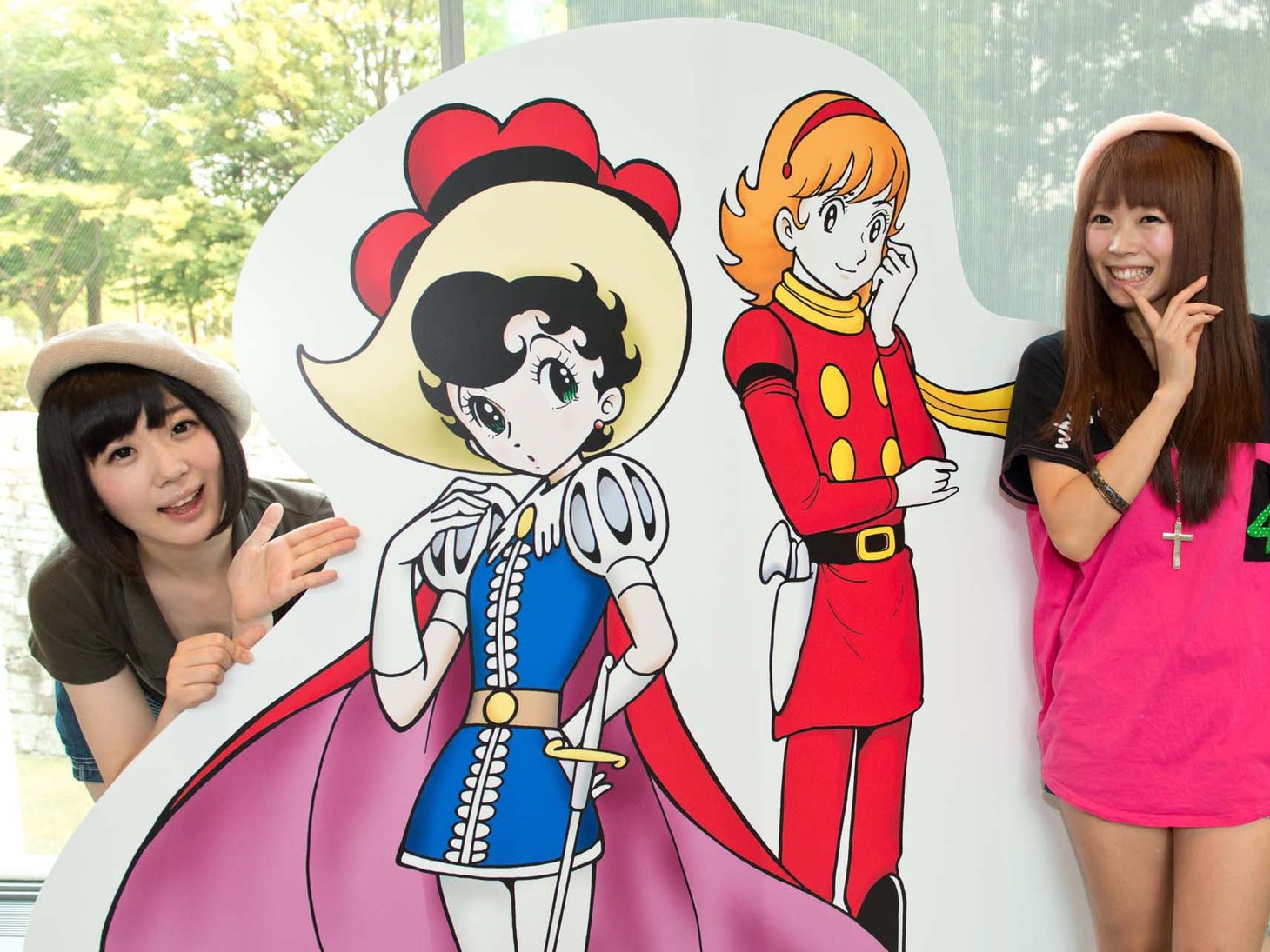 現在コミックナタリーでは特別展「手塚治虫×石ノ森章太郎 マンガのちから」の特集ページを公開中。夢眠ねむと成瀬瑛美がナビゲーターとして登場している。