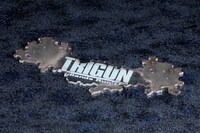 「ARTFX J ヴァッシュ・ザ・スタンピード‐The Gunman in Black‐」に付属するプレート。(c)内藤泰弘・少年画報社／トライガン製作委員会