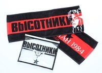 バラライカ率いるヴィソトニキ（遊撃隊）の「ヴィソトニキマフラータオル（クリアポーチ付き）」。