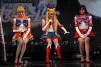 製作発表会見でのトークの様子。