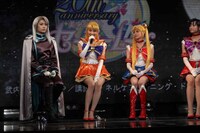 製作発表会見でのトークの様子。