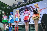 ひとりずつ挨拶をするセーラー戦士の5人。