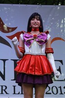 セーラーマーズ役の七木奏音。