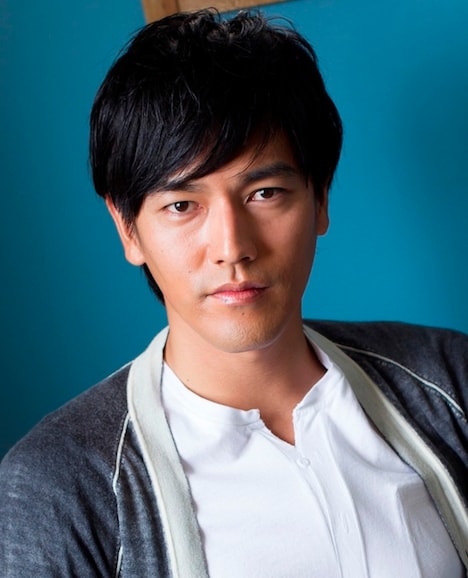 天川太陽役の要潤。