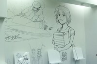 小学館ビル1階応接ロビーのラクガキ。