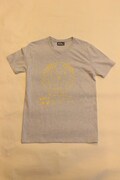 火の鳥がデザインされたTシャツ