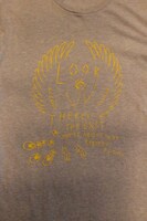 火の鳥がデザインされたTシャツ