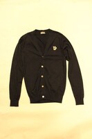 火の鳥がデザインされたカーディガン