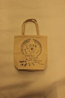 火の鳥がデザインされたトートバッグ