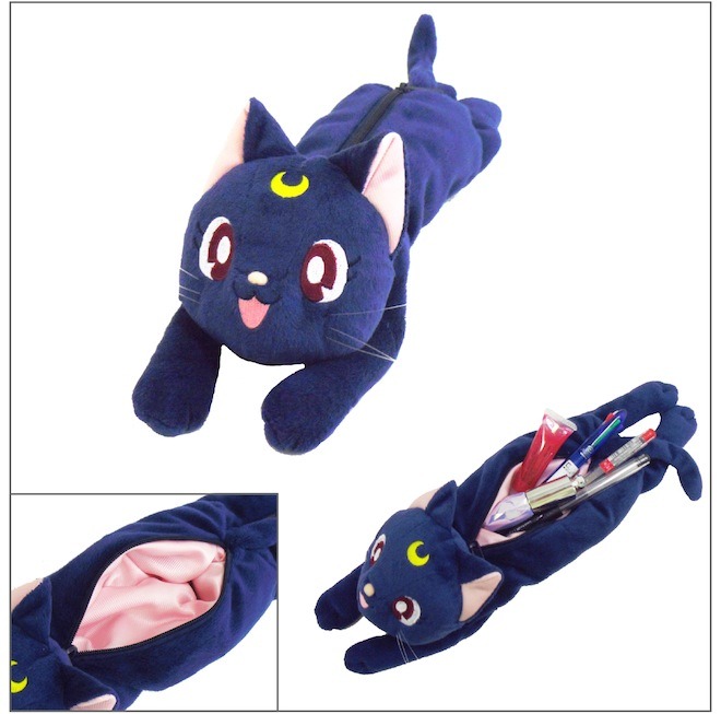 「ルナポーチ」1449円。全長約33cm。(c)Naoko Takeuchi(c)武内直子・PNP・東映アニメーション