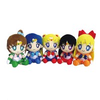 「ミニぬいぐるみクッション」各1260円。 (c)Naoko Takeuchi(c)武内直子・PNP・東映アニメーション