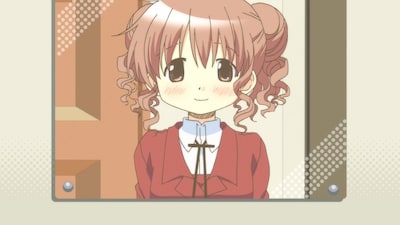 PVより、ヒロ。卒業式当日も癒やしの笑顔で魅せてくれる。(c)蒼樹うめ・芳文社／ひだまり荘管理組合