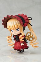 付属するぜんまいをつけた真紅。(c)PEACH-PIT・集英社／ローゼンメイデン製作委員会