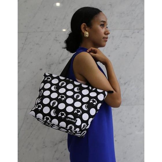 「美少女戦士セーラームーン」ミニトートバッグ（ドット柄）。(c)Naoko Takeuchi (c)武内直子・PNP・東映アニメーション