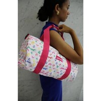 「美少女戦士セーラームーン」ロールボストン（マルチカラー柄）。(c)Naoko Takeuchi (c)武内直子・PNP・東映アニメーション