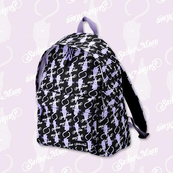 「美少女戦士セーラームーン」デイパック（ルナ柄）。価格は4410円。(c)Naoko Takeuchi (c)武内直子・PNP・東映アニメーション