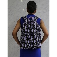 「美少女戦士セーラームーン」デイパック（ルナ柄）。(c)Naoko Takeuchi (c)武内直子・PNP・東映アニメーション