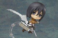 立体機動エフェクトを装着した「ねんどろいど ミカサ・アッカーマン」。(c)諫山創・講談社／「進撃の巨人」製作委員会