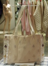 「セーラームーンのまくらバッグ」（2万2050円）(c)Naoko Takeuchi (c)武内直子・PNP・東映アニメーション