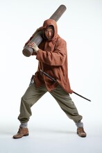 兄・宮本篤を演じる鈴木亮平。(c)松本光司・講談社／2013「彼岸島」製作委員会・MBS