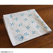「青い花 あーちゃんのハンカチ」は800円。