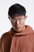 兄・宮本篤を演じる鈴木亮平。(c)松本光司・講談社／2013「彼岸島」製作委員会・MBS