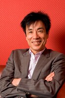 イッセー尾形（長谷川勇吉役）