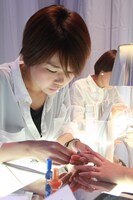 ネイルのタッチ＆トライコーナー。