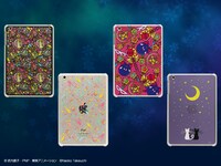 iPad mini用のカバー。画像左より「ステンドグラス柄」「シルエット総柄」「アイテムアイコン柄」「ルナ＆アルテミス柄」。（C）武内直子・PNP・東映アニメーション（C）Naoko Takeuchi