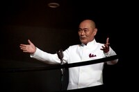 伊武雅刀演じる九条新兵。 (c)2014 枢やな / スクウェアエニックス (c)2014 映画「黒執事」製作委員会