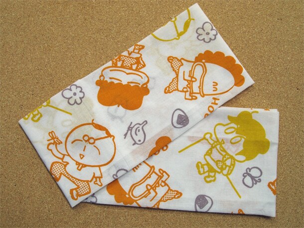 「あたしンち」19巻限定版に付属する手ぬぐい。