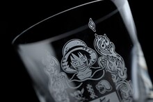 「Heraldic Luffy ~Heraldic series~」モンキー・D・ルフィのタンブラーグラス。(c)尾田栄一郎/集英社・フジテレビ・東映アニメーション
