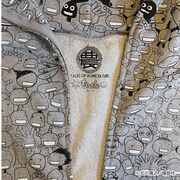 「もやしもん 総柄菌パーカー」。価格は9450円。