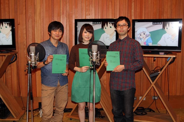 スタジオにて。写真左より下野紘、花澤香菜、森繁拓真。