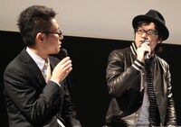 「聖闘士星矢 LEGEND of SANCTUARY」について語る、さとうけいいち（右）と浅間陽介。