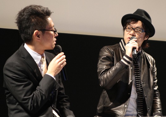 「聖闘士星矢 LEGEND of SANCTUARY」について語る、さとうけいいち（右）と浅間陽介。