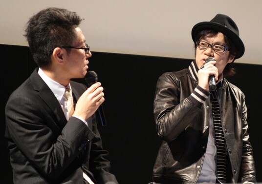 「聖闘士星矢 LEGEND of SANCTUARY」について語る、さとうけいいち（右）と浅間陽介。