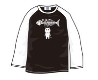 「木曜日のフルット」のラグランロングTシャツ。