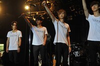 ドラマ「カノジョは嘘を愛しすぎてる サイドストーリー ～ボクとカノジョが出会う前の物語～」より。 (c)2013 青木琴美・小学館／「カノジョは嘘を愛しすぎてる」製作委員会