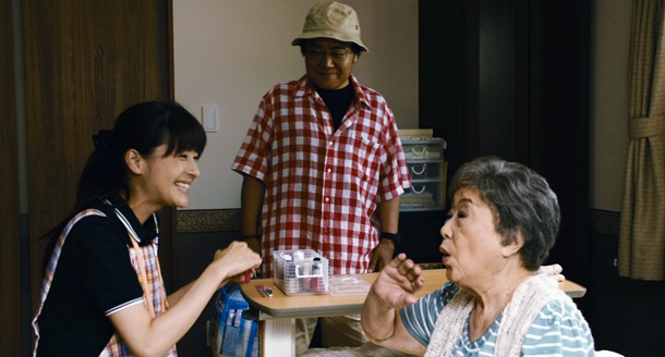 映画「ペコロスの母に会いに行く」の場面写真。(c)2013『ペコロスの母に会いに行く』製作委員会