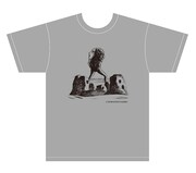 「カオカオ様が通る」のカオカオ様Tシャツ。 3885円。