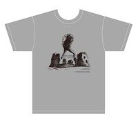 「カオカオ様が通る」のカオカオ様Tシャツ。 3885円。