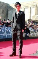 セバスチャン役の水嶋ヒロ