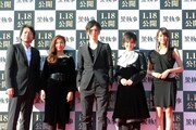 レッドカーペットイベントに登場したキャスト陣と監督。（左から）大谷健太郎監督、優香、水嶋ヒロ、剛力彩芽、山本美月。